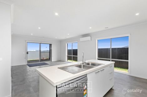 Property photo of 17 Moore Way Lucas VIC 3350