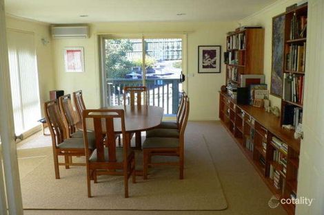Property photo of 16 Tully Place Jerrabomberra NSW 2619