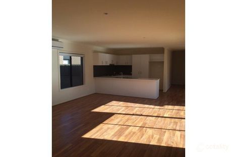 Property photo of 22 Avebury Drive Cobblebank VIC 3338