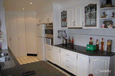 Property photo of 32 Sellers Crescent Bellambi NSW 2518