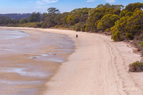 1 Bayview Rd, Nepean Bay, SA 5223