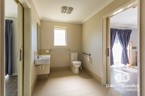 Property photo of 33 Murray Drive Withers WA 6230