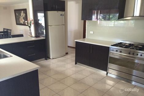 Property photo of 2 Mosstrooper Court Mill Park VIC 3082