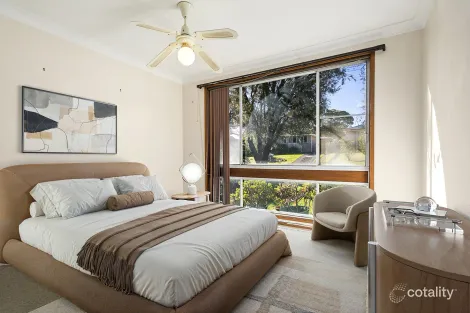 Property photo of 33 Power Drive Mount Warrigal NSW 2528