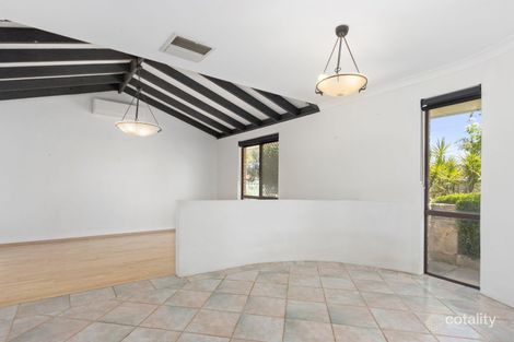 Property photo of 4 Constantine Court Thornlie WA 6108