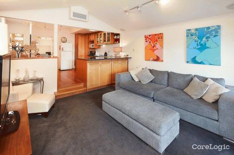 Property photo of 77 McCracken Street Kensington VIC 3031