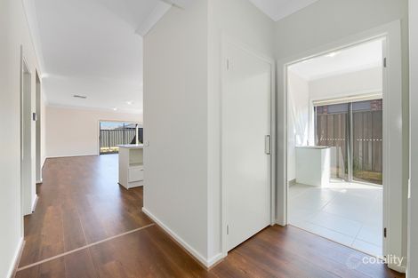 Property photo of 36 Dalhalla Circuit Clyde North VIC 3978
