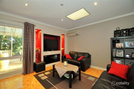 2 Grant Rd, Reynella, SA 5161