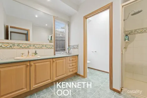 Property photo of 13 Yarra Valley Boulevard Chirnside Park VIC 3116
