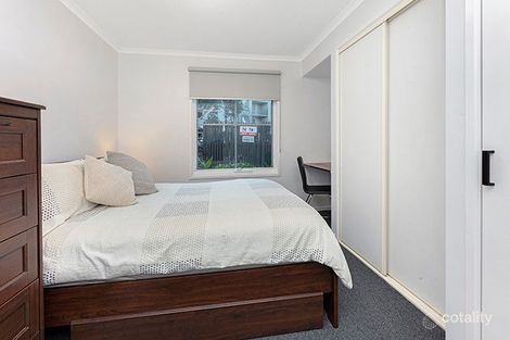 Property photo of 16/1 Warley Road Malvern East VIC 3145