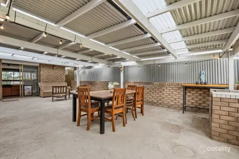 Property photo of 9 George Avenue Hackham SA 5163