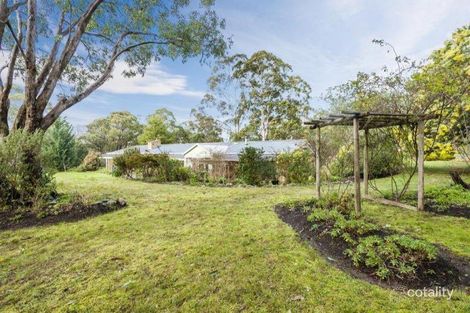 Property photo of 33 Crombie Road Macedon VIC 3440