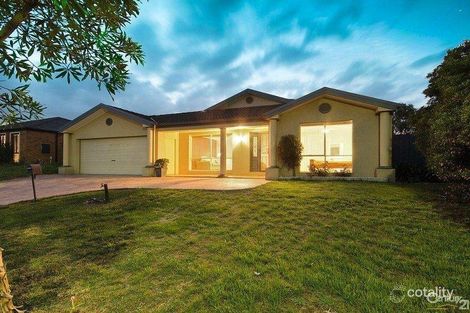 Property photo of 12 Osmington Circle Narre Warren South VIC 3805