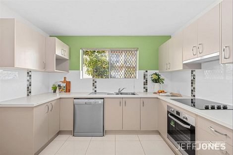 Property photo of 2/64 Kirkland Avenue Coorparoo QLD 4151