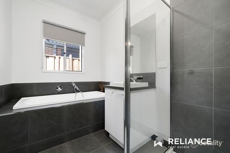 Property photo of 68 Lucerne Drive Truganina VIC 3029