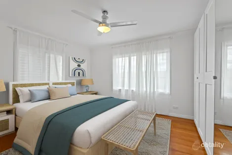 Property photo of 4 Slone Street Riverview QLD 4303