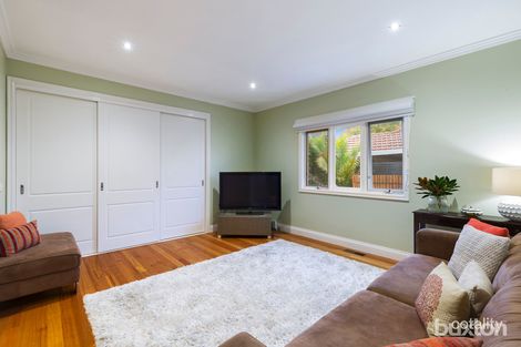 Property photo of 23 Manuka Street Bentleigh East VIC 3165