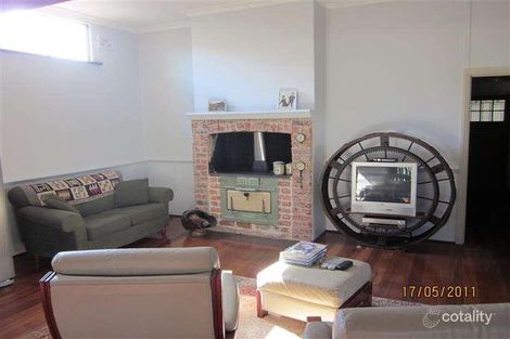 Property photo of 39 Central Avenue Beaconsfield WA 6162