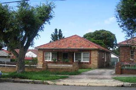 28 Dennis St, Lakemba, NSW 2195