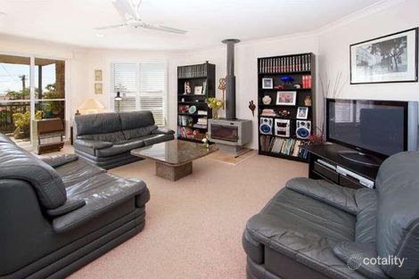 Property photo of 57 Carlton Terrace Wynnum QLD 4178