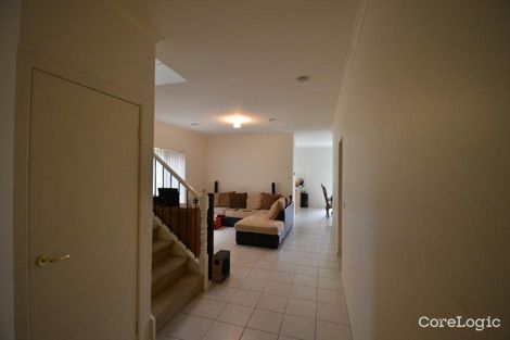 Property photo of 4 Elgin Mews Cranbourne VIC 3977