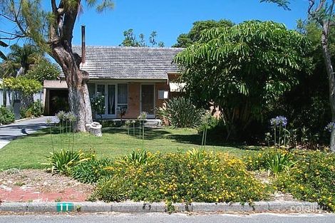 11 Hayward St, Myaree, WA 6154