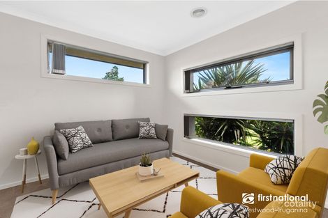 Property photo of 25 Parawong Parade Wyndham Vale VIC 3024
