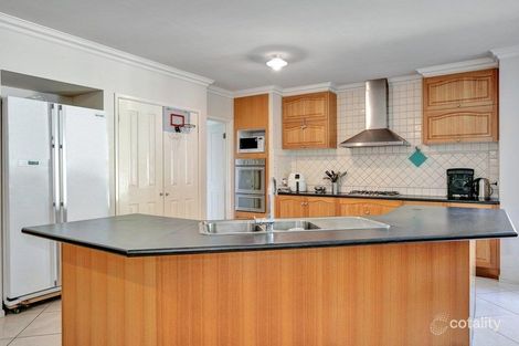 Property photo of 3 Fraserburgh Crescent Greenvale VIC 3059