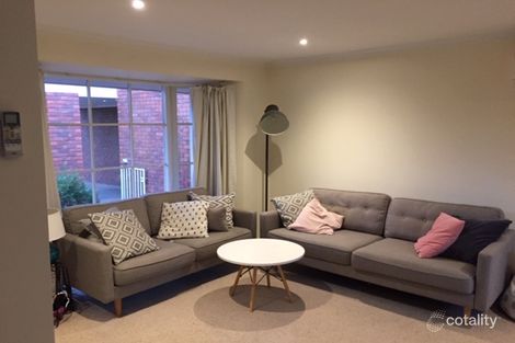 Property photo of 2/30 Hawthorn Road Burwood East VIC 3151