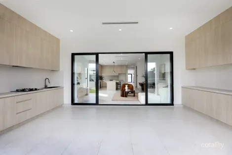 Property photo of 10 Carramar Way Greenvale VIC 3059