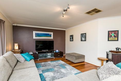 Property photo of 38 Emperor Avenue Beldon WA 6027
