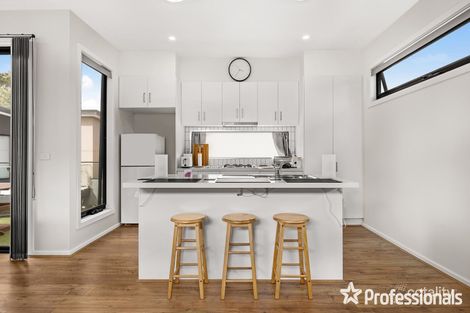 Property photo of 5 Portofino Close Mooroolbark VIC 3138