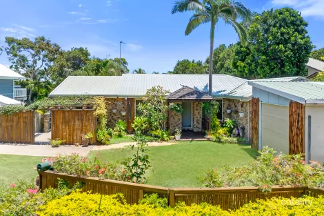 48 Wollomia Way, Sunrise Beach, QLD 4567