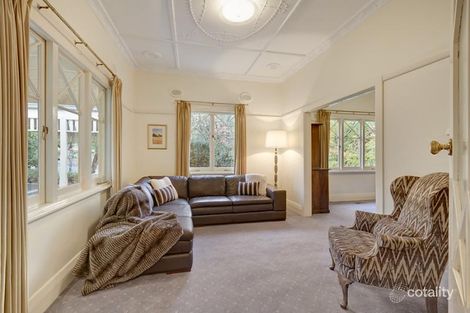 Property photo of 10 Carlyle Crescent Mont Albert VIC 3127