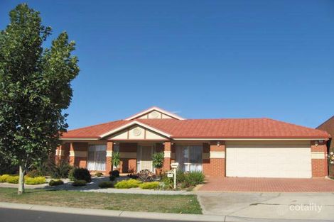 39 Mccubbin Dr, Taylors Lakes, VIC 3038