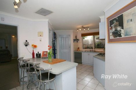 Property photo of 20 Loganberry Close Cranbourne North VIC 3977