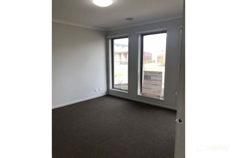 Property photo of 12 Elkedra Way Cranbourne North VIC 3977