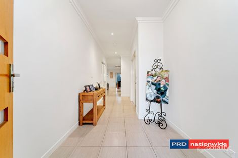 Property photo of 23 Birchgrove Way Taylors Hill VIC 3037