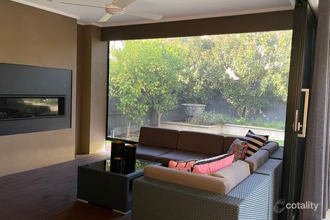 Property photo of 13 Reflection Drive Wantirna South VIC 3152
