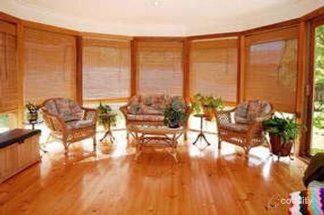 Property photo of 11 Oldfield Grove Gladstone Park VIC 3043