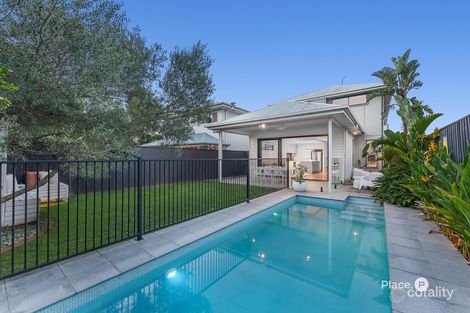 9 Garfield Tce, Everton Hills, QLD 4053