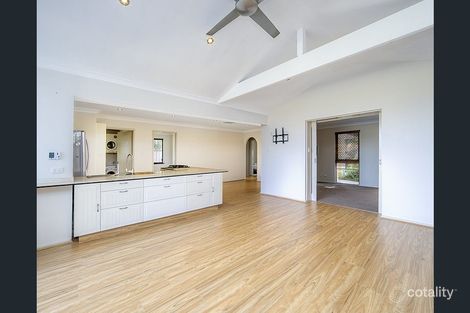 Property photo of 33 Pyrus Way Forrestfield WA 6058