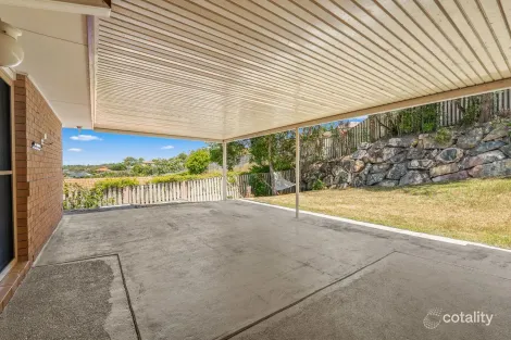 Property photo of 23 Heatons Crescent Pacific Pines QLD 4211