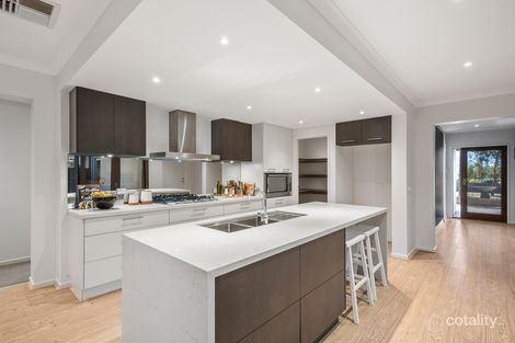 Property photo of 33 Dashing Road Craigieburn VIC 3064