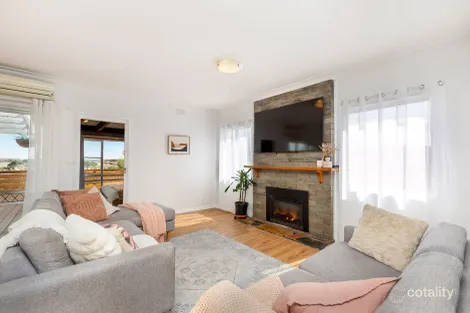 Property photo of 14 Skiddaw Crescent Warrnambool VIC 3280