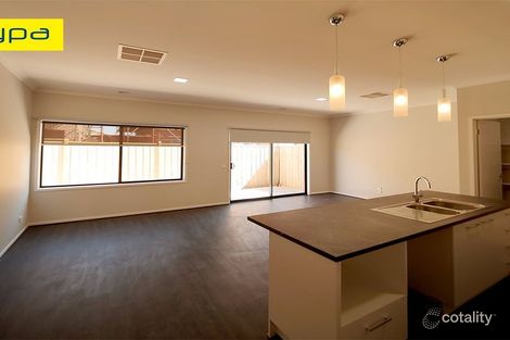 Property photo of 7 Faolan Way Cranbourne West VIC 3977