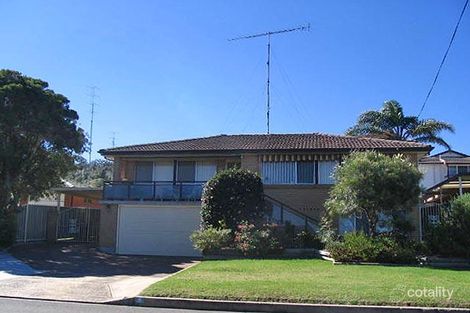 5 Lawrence Ave, Mount Warrigal, NSW 2528