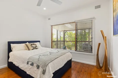 Property photo of 25 Binburra Avenue Avalon Beach NSW 2107