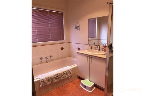 6 Garden Ct, Lake Gardens, VIC 3355