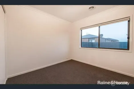 Property photo of 38 Quattro Avenue Cranbourne East VIC 3977
